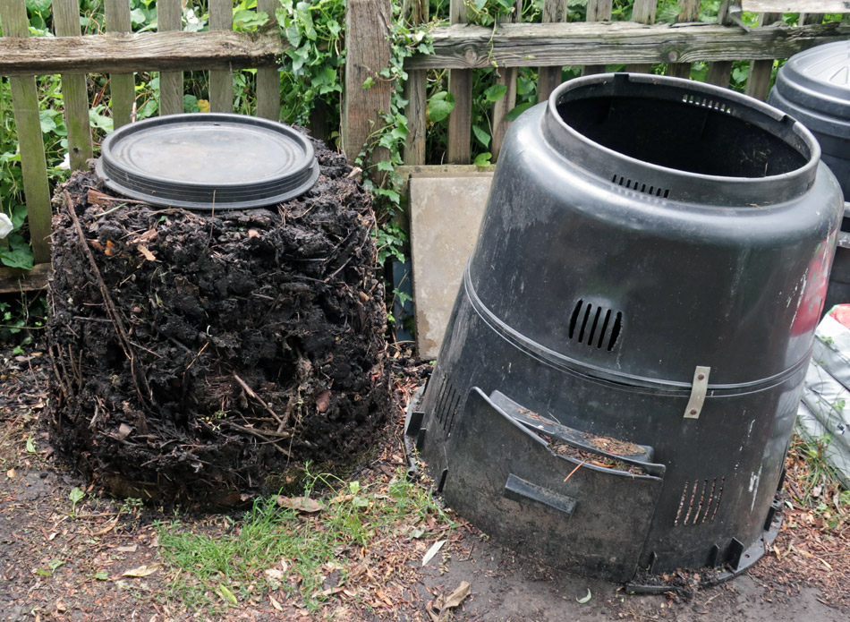 plastic compost bin